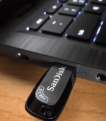 فلش مموری 32 گیگابایت Sandisk مدل Ultra Shift